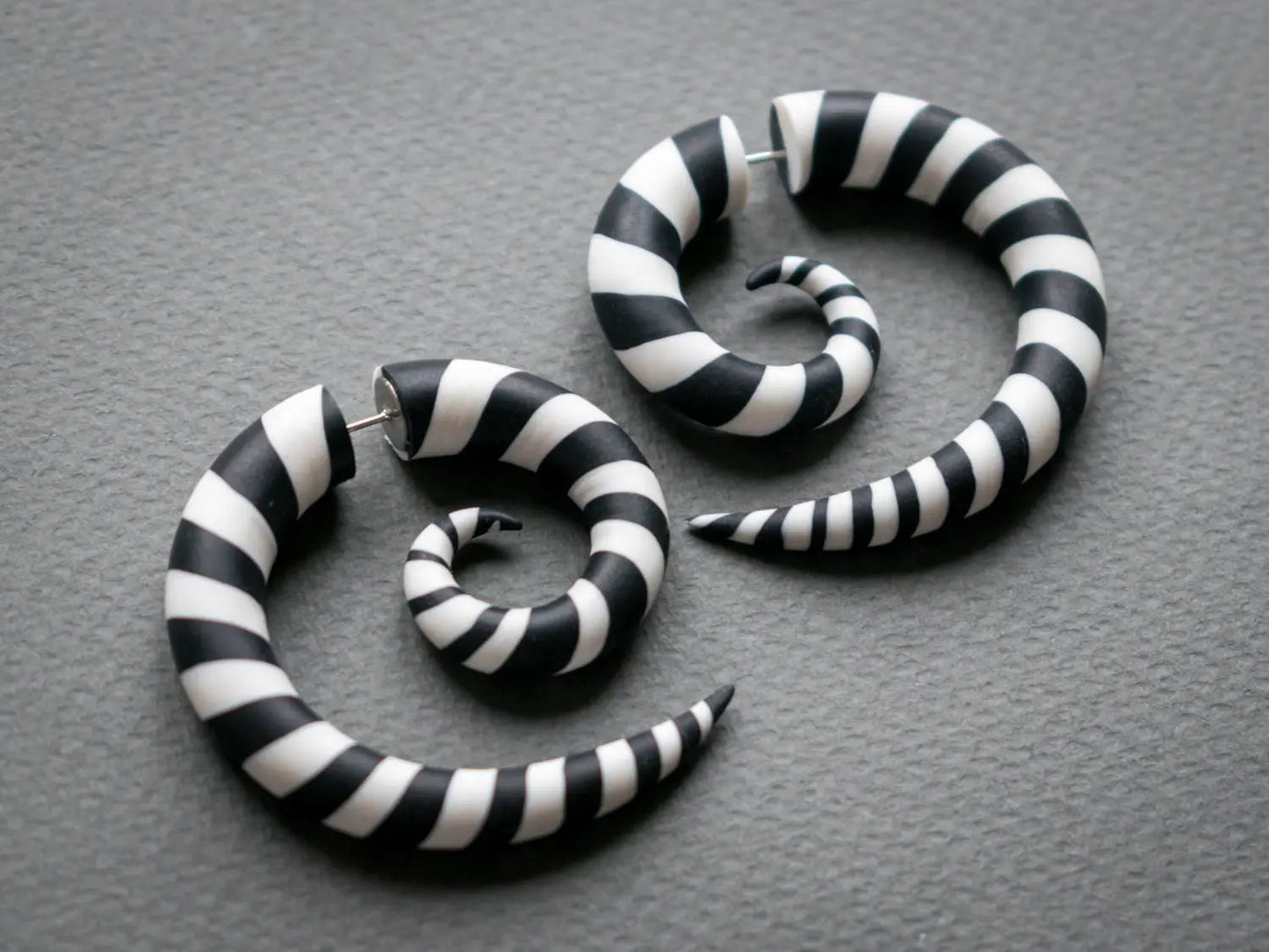 White Black Fake Gauge Earrings, Halloween Spiral Earrings, Cosplay Costume Accessories